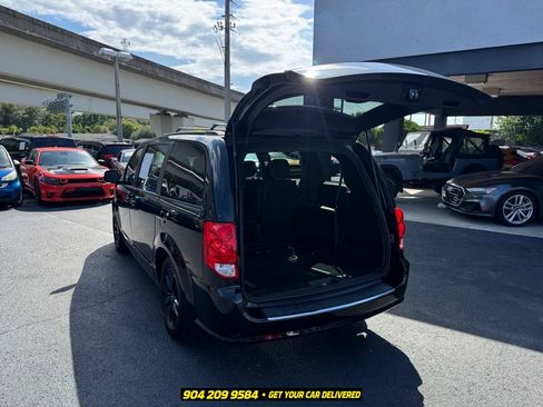 Used 2019 Dodge Grand Caravan GT FWD image 28