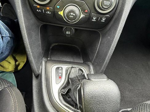 Used 2014 Dodge Dart SXT image 33