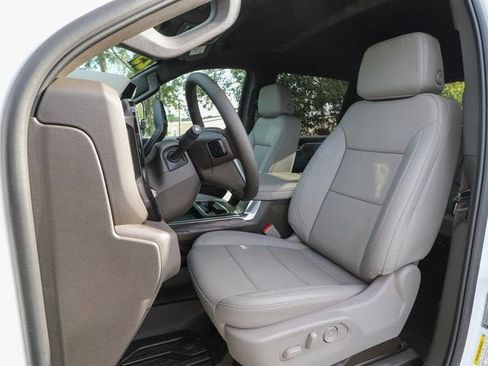 New 2025 GMC Sierra 2500 SLT w/ SLT Premium Package AWD/4WD image 15