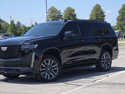 Used 2021 Cadillac Escalade Sport Platinum AWD/4WD image 2