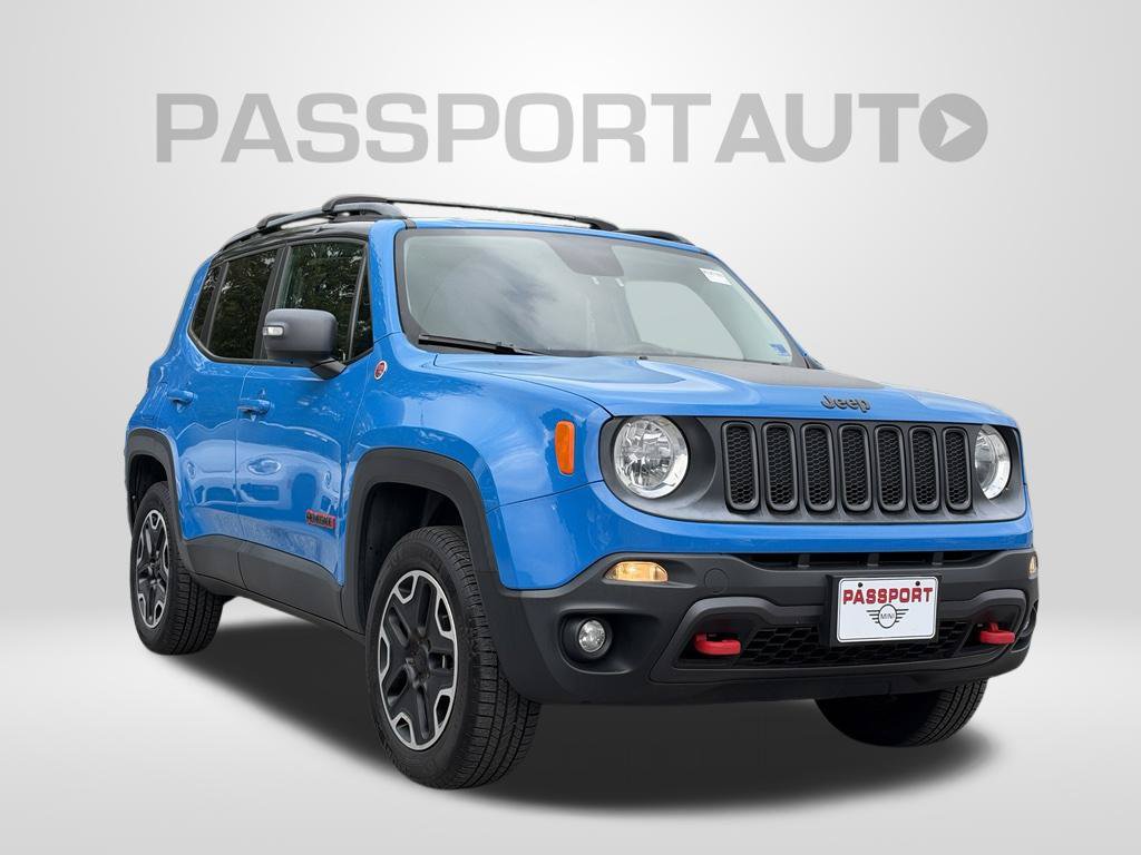 Used 2015 Jeep Renegade Trailhawk w/ Premium Leather Group AWD/4WD image 3