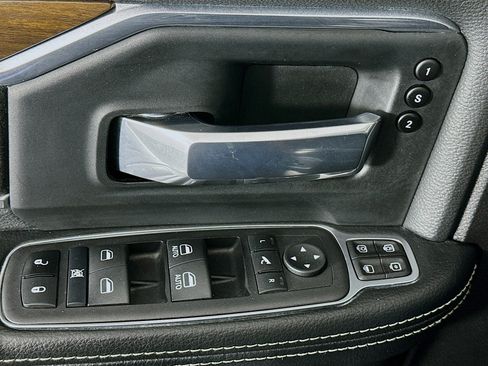 Used 2024 RAM 2500 Laramie image 15