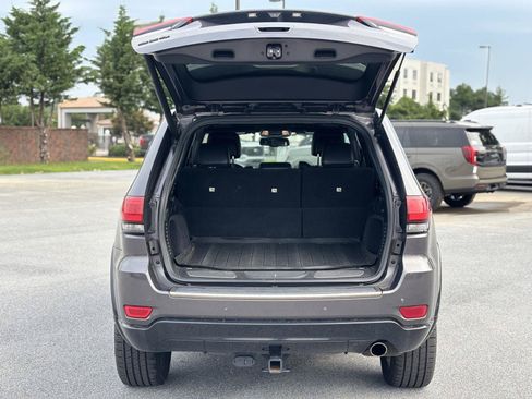 Used 2016 Jeep Grand Cherokee Limited 75th Anniversary AWD/4WD image 11