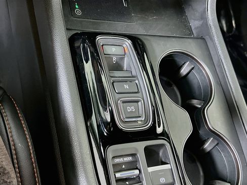 Used 2023 Honda Pilot TrailSport image 16