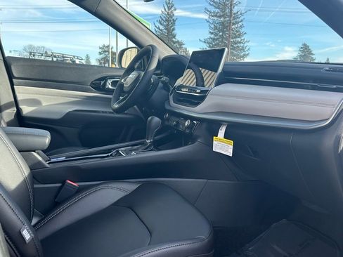 New 2026 Jeep Compass Limited image 20