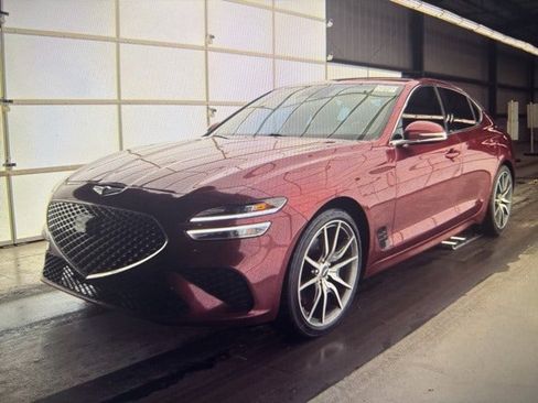 Used 2023 Genesis G70 2.0T image 3