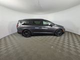 Used 2019 Chrysler Pacifica Limited image 2