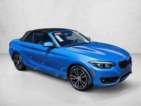 Used 2020 BMW 230i Convertible w/ Convenience Package RWD image 3