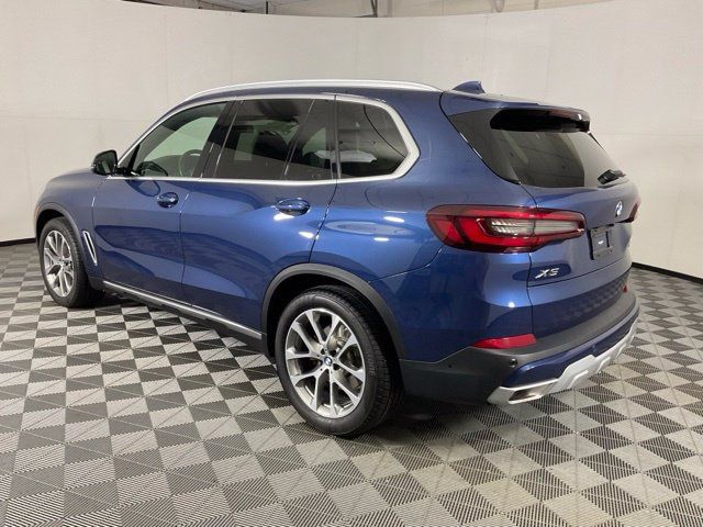 Used 2021 BMW X5 xDrive40i w/ Convenience Package AWD/4WD image 4