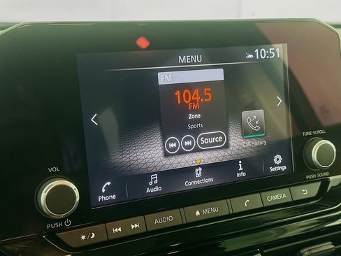 Used 2023 Nissan Pathfinder SV image 21