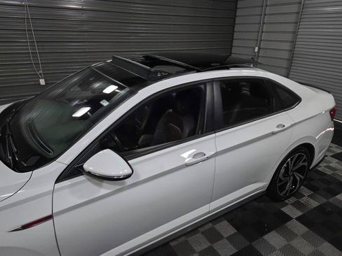 Used 2023 Volkswagen Jetta GLI Autobahn image 10