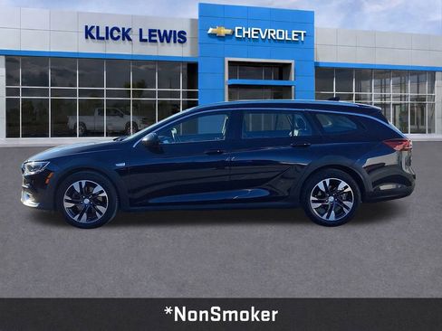 Used 2018 Buick Regal Essence w/ Driver Confidence Package #1 image 4