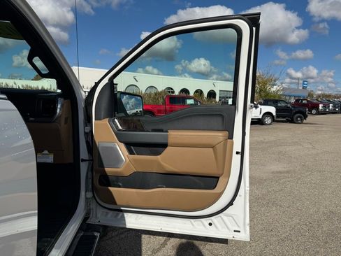 Used 2021 Ford F150 Lariat w/ Equipment Group 502A High image 18