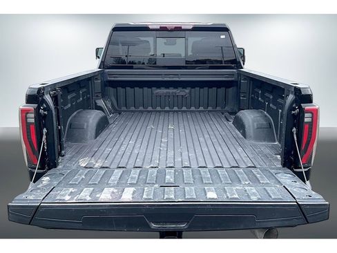 Used 2024 GMC Sierra 2500 AT4 w/ Technology Package AWD/4WD image 7