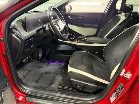 Used 2022 Kia EV6 GT-Line w/ GT-Line Suede Seat Package AWD/4WD image 12