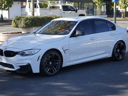 Used 2017 BMW M3 image 2