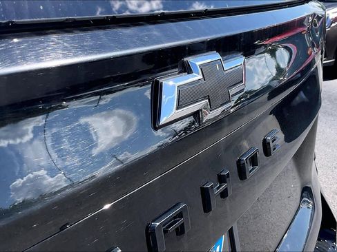 Used 2025 Chevrolet Tahoe Premier RWD image 9