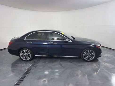 Used 2019 Mercedes-Benz C 300 Sedan image 4