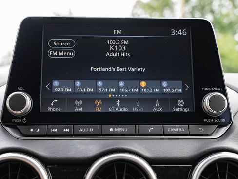 Used 2025 Nissan Sentra SR w/ SR Premium Package FWD image 16