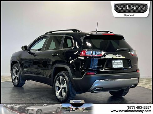 Used 2022 Jeep Cherokee Limited w/ Mopar Interior Package AWD/4WD image 6