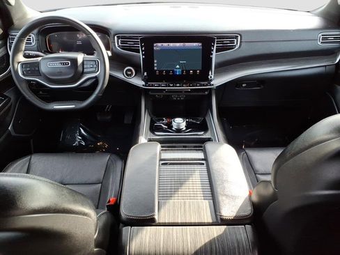 Used 2024 Jeep Wagoneer Series II w/ Flexible Seating Group image 33