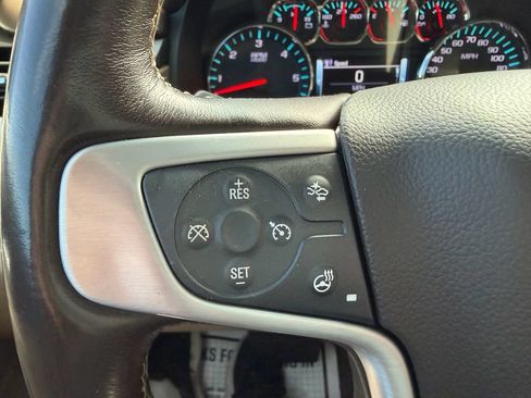 Used 2019 GMC Yukon XL SLT w/ Open Road Package AWD/4WD image 13
