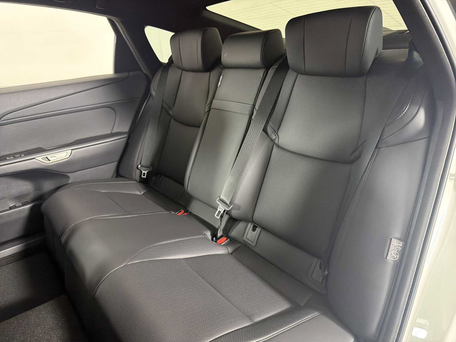 New 2026 Lexus ES 350h w/ Accessory Package (Z2) FWD image 34