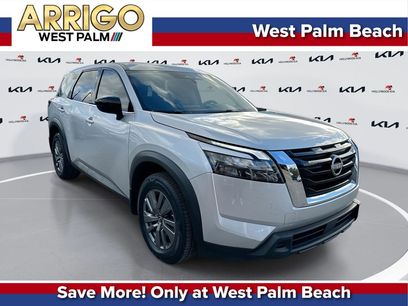 Used 2024 Nissan Pathfinder S w/ Cargo Package