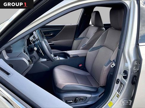Certified 2024 Lexus ES 350 w/ Premium Package FWD image 7
