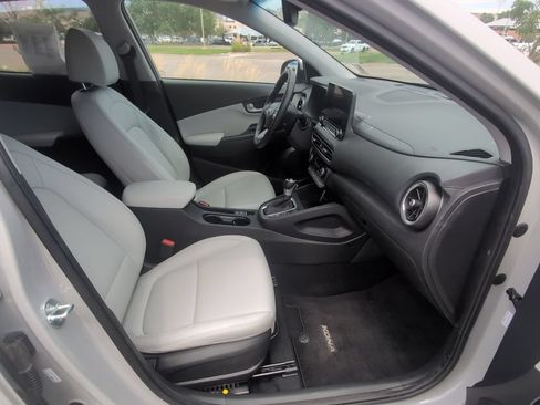 Used 2023 Hyundai Kona Limited AWD/4WD image 30