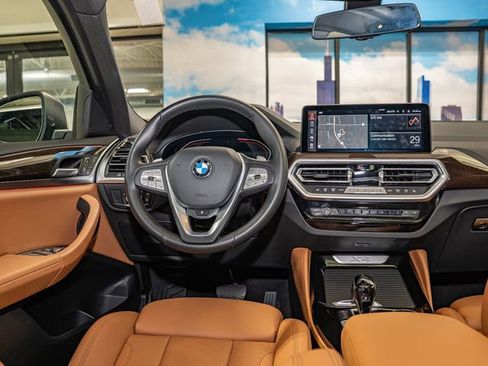 Certified 2025 BMW X4 xDrive30i AWD/4WD image 16