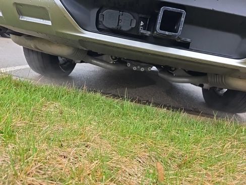 Used 2023 Ford Explorer XLT w/ Equipment Group 202A image 13