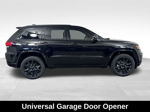 Used 2022 Jeep Grand Cherokee Laredo X AWD/4WD image 13