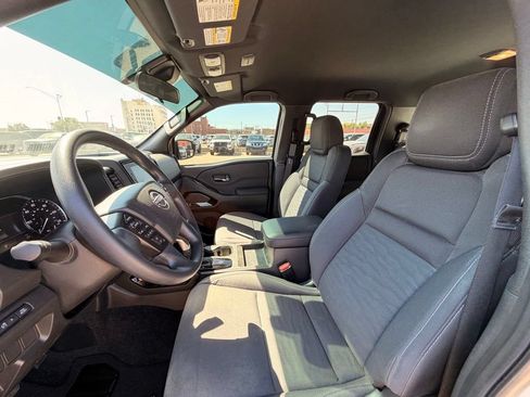 Certified 2023 Nissan Frontier SV w/ Midnight Edition Package AWD/4WD image 14