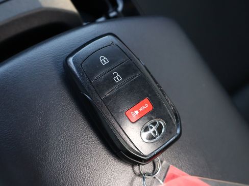 Used 2023 Toyota Prius XLE image 27