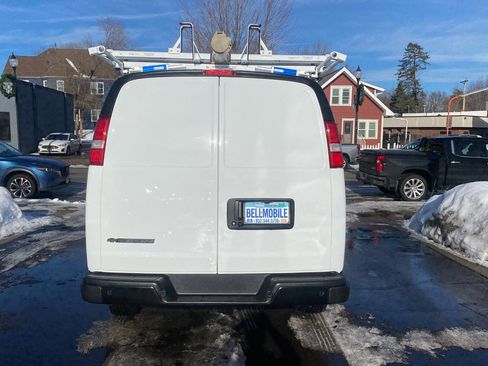 Used 2025 Chevrolet Express 2500 Extended w/ Communications Package image 4