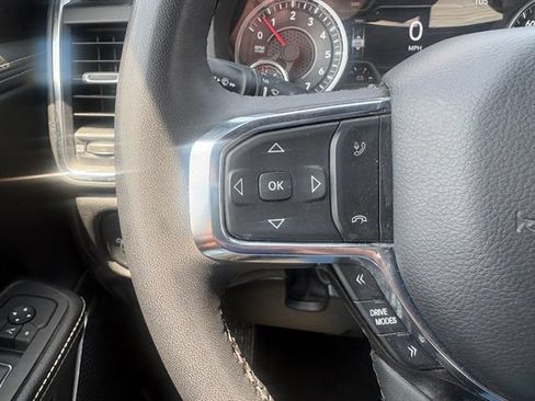 Used 2025 RAM 1500 Laramie AWD/4WD image 20