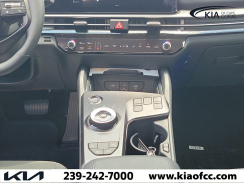 New 2026 Kia Sportage LX FWD image 19