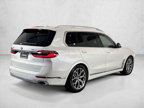 Used 2023 BMW X7 xDrive40i AWD/4WD image 5