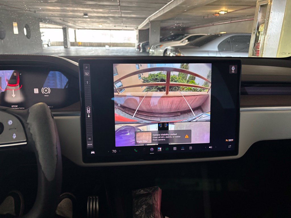 Used 2023 Tesla Model X AWD/4WD image 18