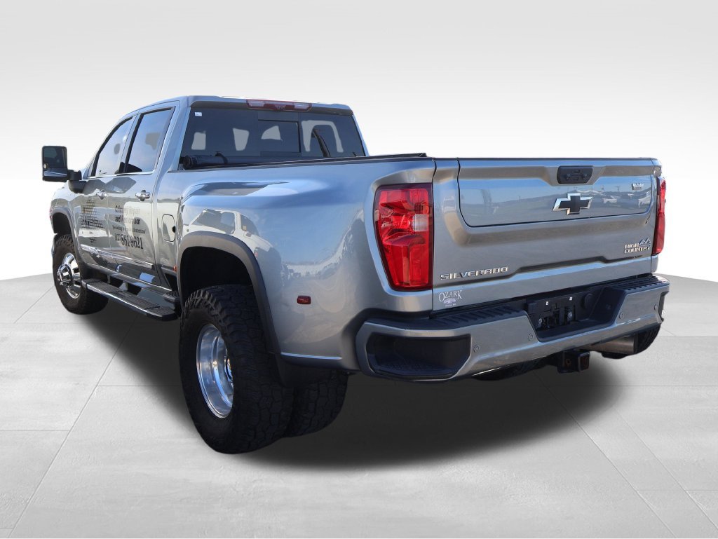 Used 2025 Chevrolet Silverado 3500 High Country w/ High Country Premium Package AWD/4WD image 23