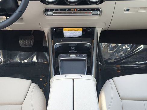 Used 2025 Mercedes-Benz GLA 250 image 18