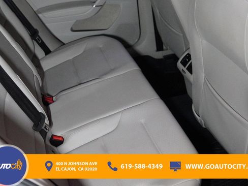 Used 2018 Volkswagen Golf S image 13