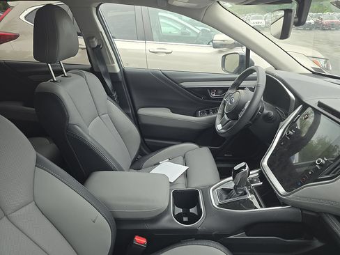 Used 2024 Subaru Outback Limited AWD/4WD image 5