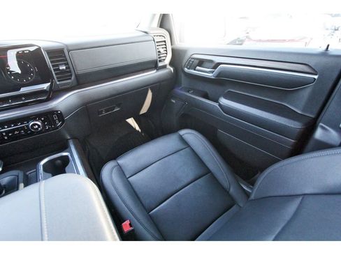 Used 2023 GMC Sierra 1500 SLT AWD/4WD image 13