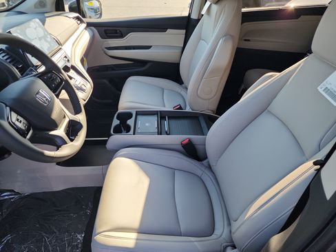 New 2026 Honda Odyssey EX-L image 10