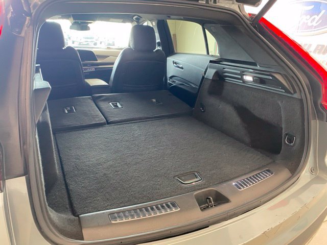 Used 2025 Cadillac XT4 Premium Luxury AWD/4WD image 9