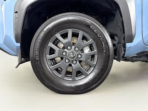 Certified 2025 Toyota 4Runner SR5 AWD/4WD image 41