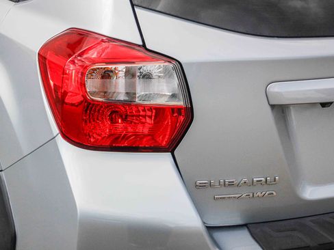 Used 2016 Subaru Crosstrek 2.0i Limited image 9