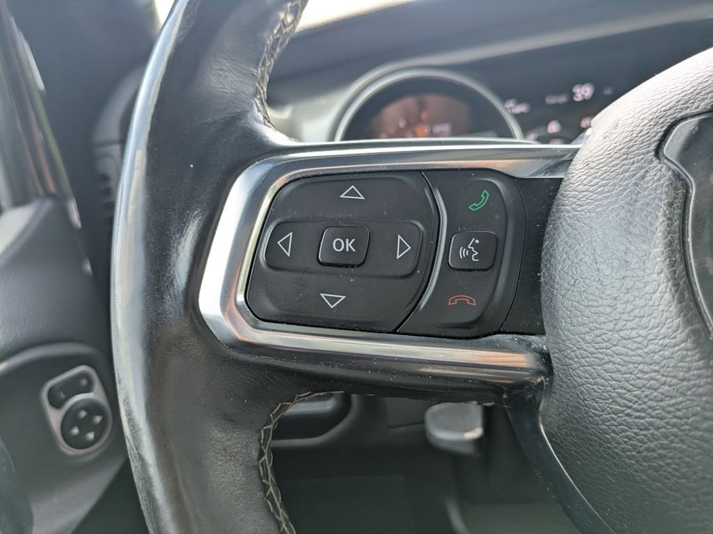 Used 2018 Jeep Wrangler Unlimited Sahara w/ Cold Weather Group AWD/4WD image 23